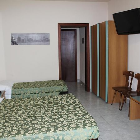 Albergo Napoleone ซานตัมบรอโจ ดิ วัลโปลีเชลลา ภายนอก รูปภาพ