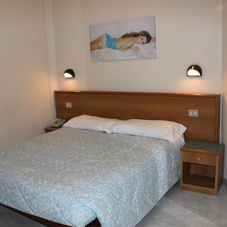 Albergo Napoleone ซานตัมบรอโจ ดิ วัลโปลีเชลลา ภายนอก รูปภาพ