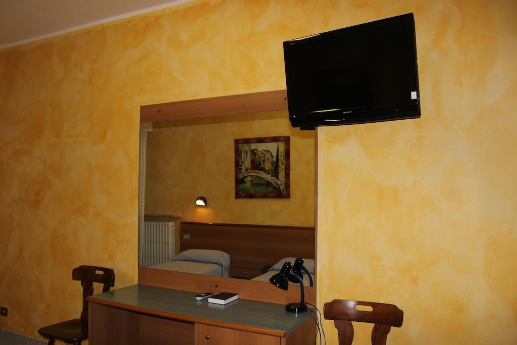 Albergo Napoleone ซานตัมบรอโจ ดิ วัลโปลีเชลลา ห้อง รูปภาพ