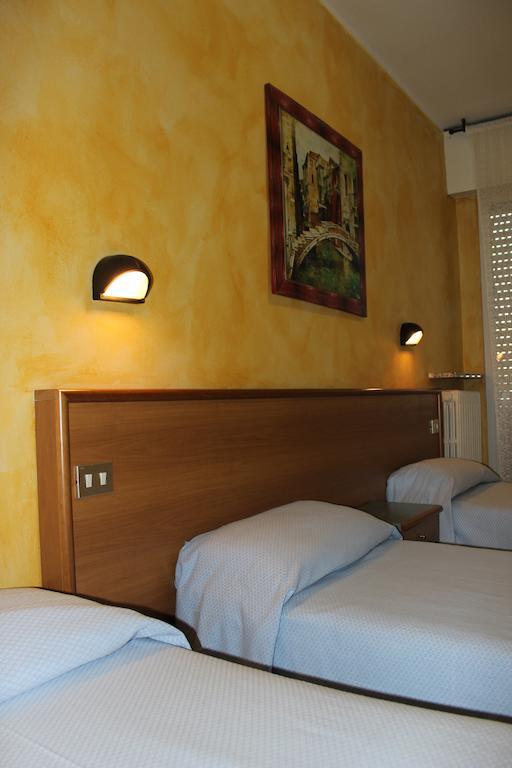 Albergo Napoleone ซานตัมบรอโจ ดิ วัลโปลีเชลลา ห้อง รูปภาพ
