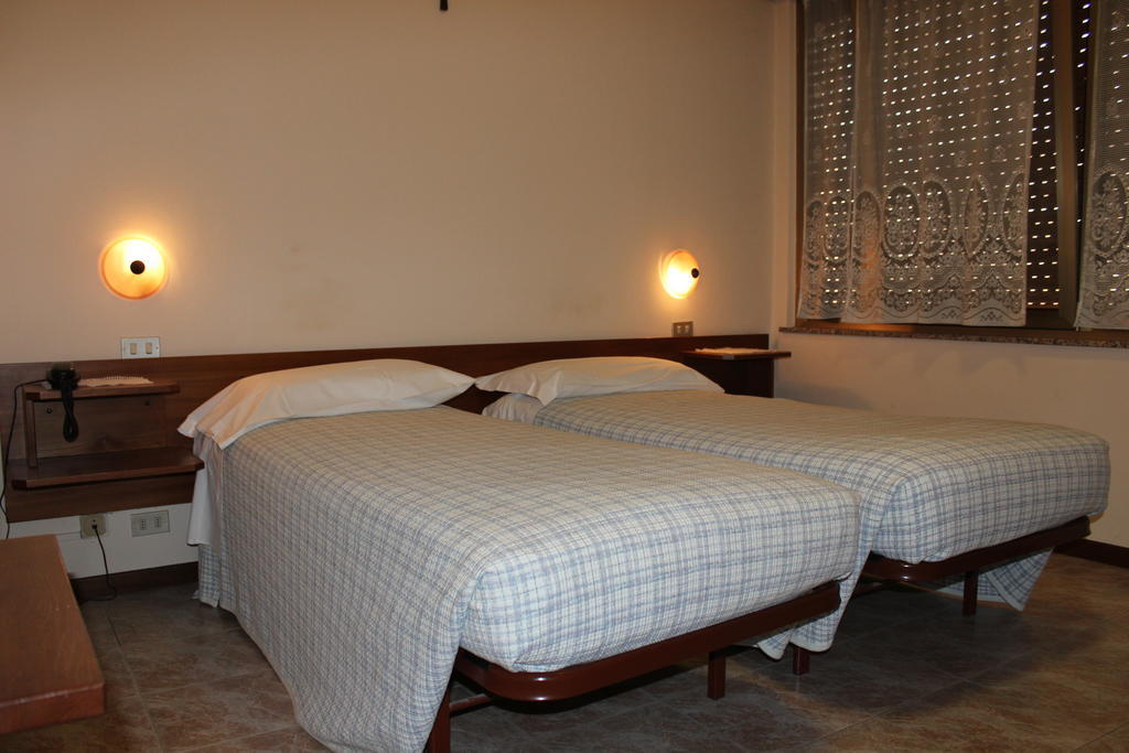Albergo Napoleone ซานตัมบรอโจ ดิ วัลโปลีเชลลา ห้อง รูปภาพ
