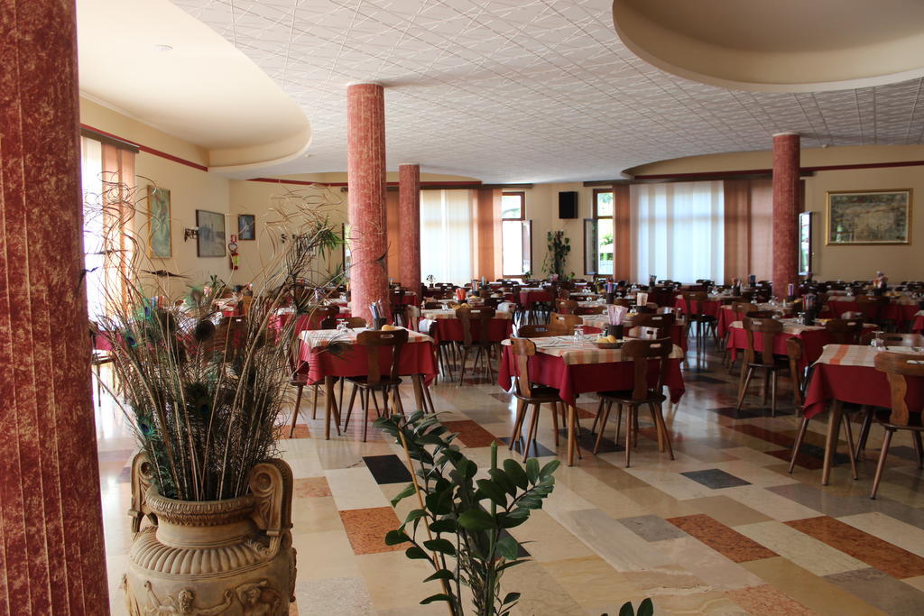 Albergo Napoleone ซานตัมบรอโจ ดิ วัลโปลีเชลลา ภายนอก รูปภาพ