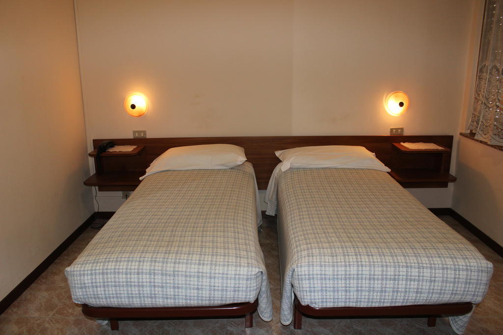 Albergo Napoleone ซานตัมบรอโจ ดิ วัลโปลีเชลลา ห้อง รูปภาพ