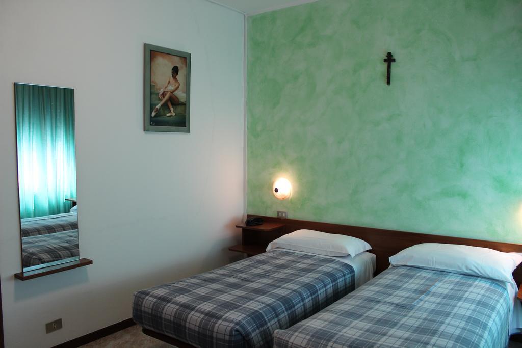 Albergo Napoleone ซานตัมบรอโจ ดิ วัลโปลีเชลลา ภายนอก รูปภาพ
