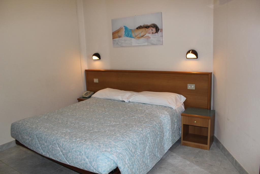 Albergo Napoleone ซานตัมบรอโจ ดิ วัลโปลีเชลลา ภายนอก รูปภาพ