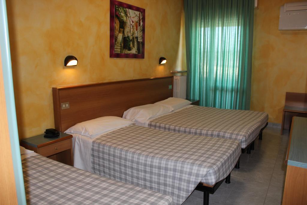 Albergo Napoleone ซานตัมบรอโจ ดิ วัลโปลีเชลลา ภายนอก รูปภาพ
